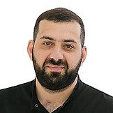 Врач Нисанов Вадим Данилович